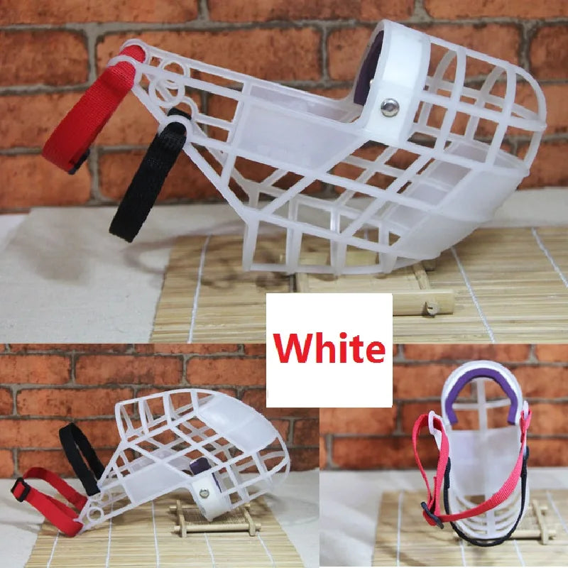 Adjustable plastic dog muzzle – anti-biting and anti-barking basket-style mouth cover for dogs in sizes S/M/L.
