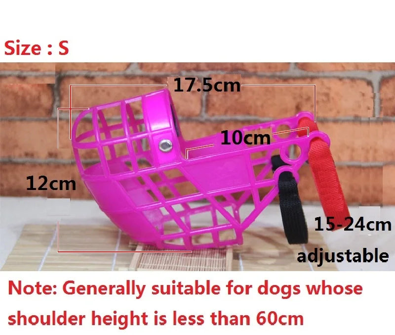 Adjustable plastic dog muzzle – anti-biting and anti-barking basket-style mouth cover for dogs in sizes S/M/L.