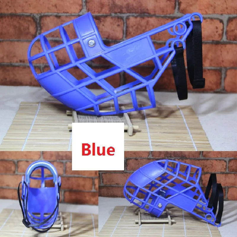 Adjustable plastic dog muzzle – anti-biting and anti-barking basket-style mouth cover for dogs in sizes S/M/L.
