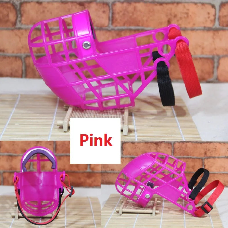 Adjustable plastic dog muzzle – anti-biting and anti-barking basket-style mouth cover for dogs in sizes S/M/L.