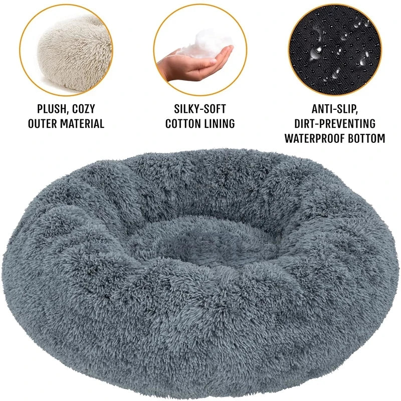 Soft plush round pet bed for cats and dogs – warm and comfortable sleeping bed in multiple sizes.