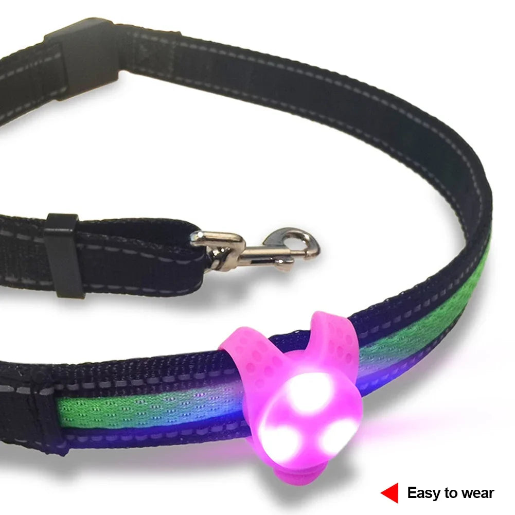 LED silicone pet pendant – flashing glow light collar accessory for dogs, safe and luminous for night visibility.