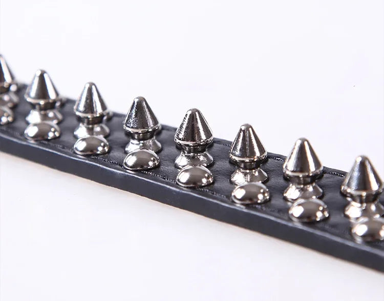 Adjustable PU leather dog collar with spikes and rivets – punk-style collar for small dogs and cats.
