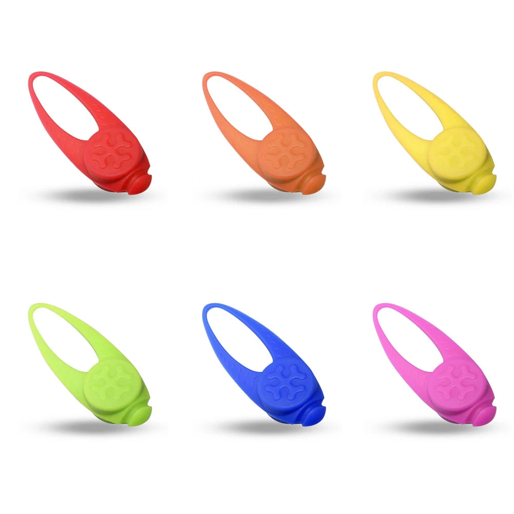 LED silicone pet pendant – flashing glow light collar accessory for dogs, safe and luminous for night visibility.