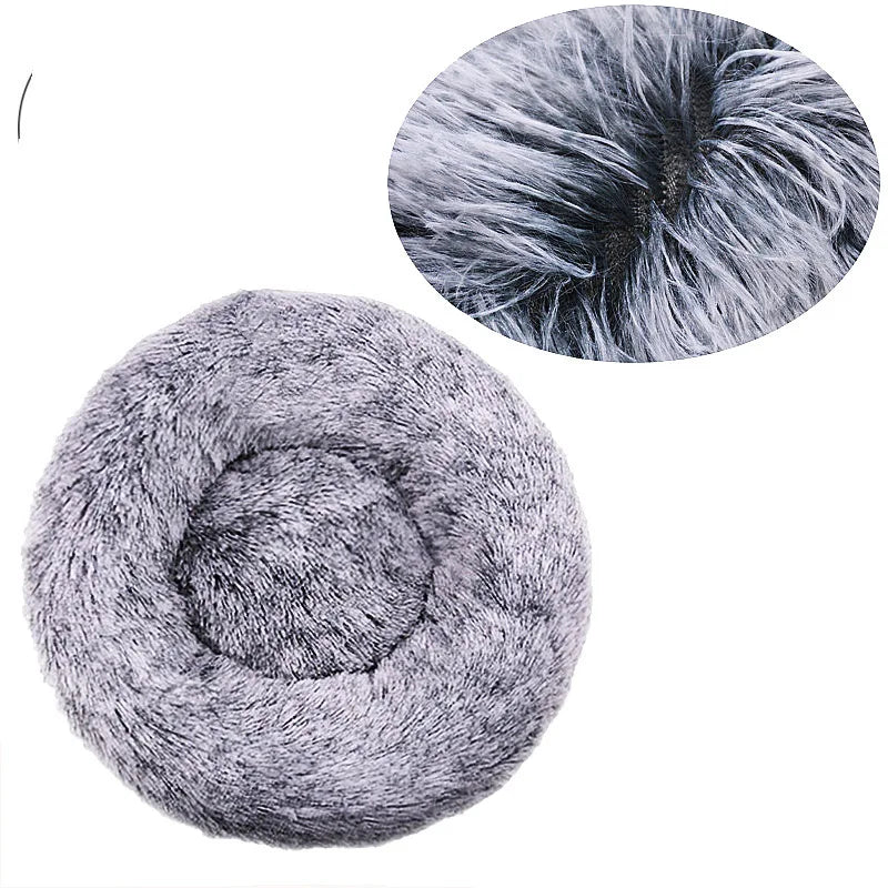 Soft plush round pet bed for cats and dogs – warm and comfortable sleeping bed in multiple sizes.