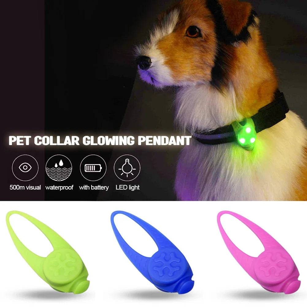 LED silicone pet pendant – flashing glow light collar accessory for dogs, safe and luminous for night visibility.